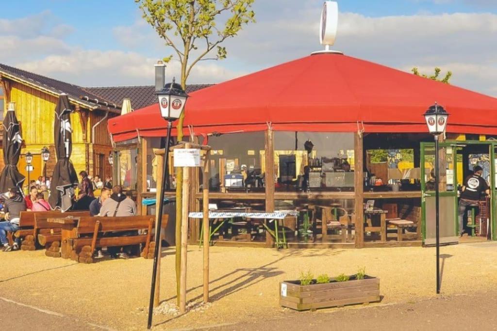 Sonnige Etagen-Wohnung, Alleinige Nutzung, Wasserbett Neunkirchen  Exteriér fotografie
