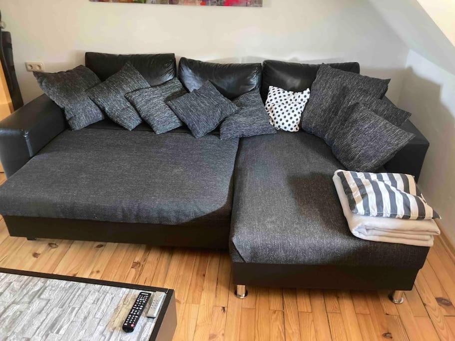 Sonnige Etagen-Wohnung, Alleinige Nutzung, Wasserbett Neunkirchen  Exteriér fotografie